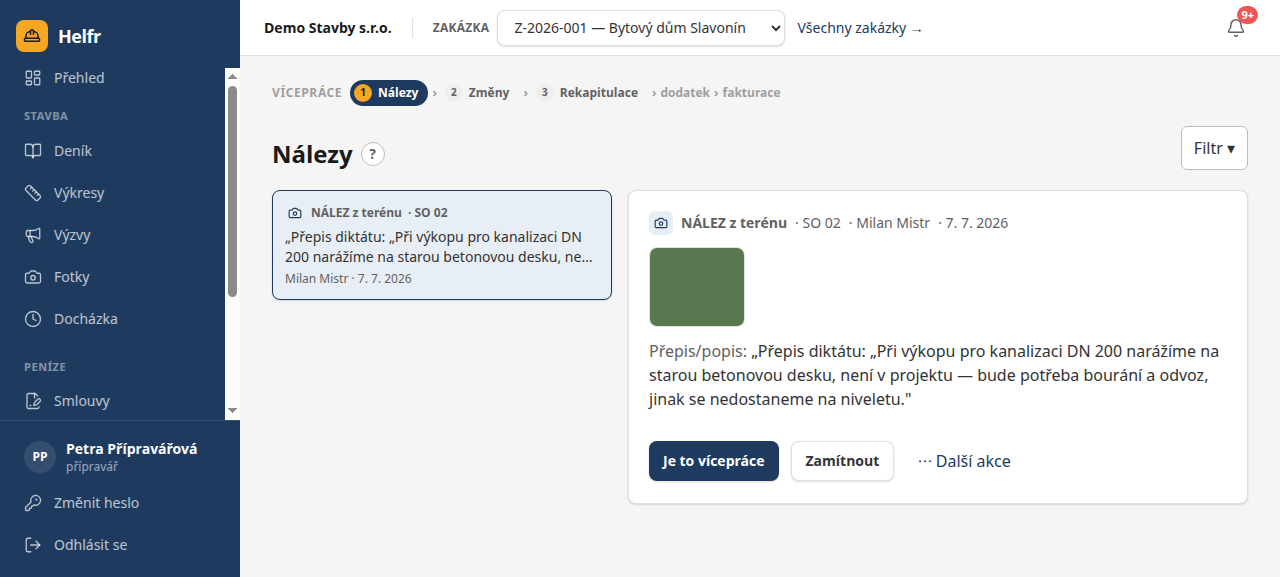Fronta nálezů — karta s fotkou, přepisem a rozhodnutím „Je to vícepráce"
